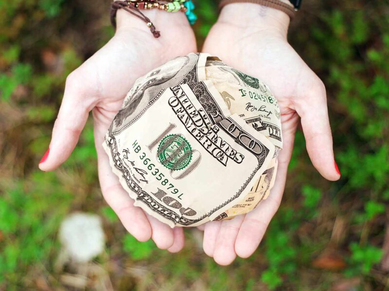 Building Financial Security in the U.S.: A New Immigrant's Guide to Banking, Credit, and Insurance